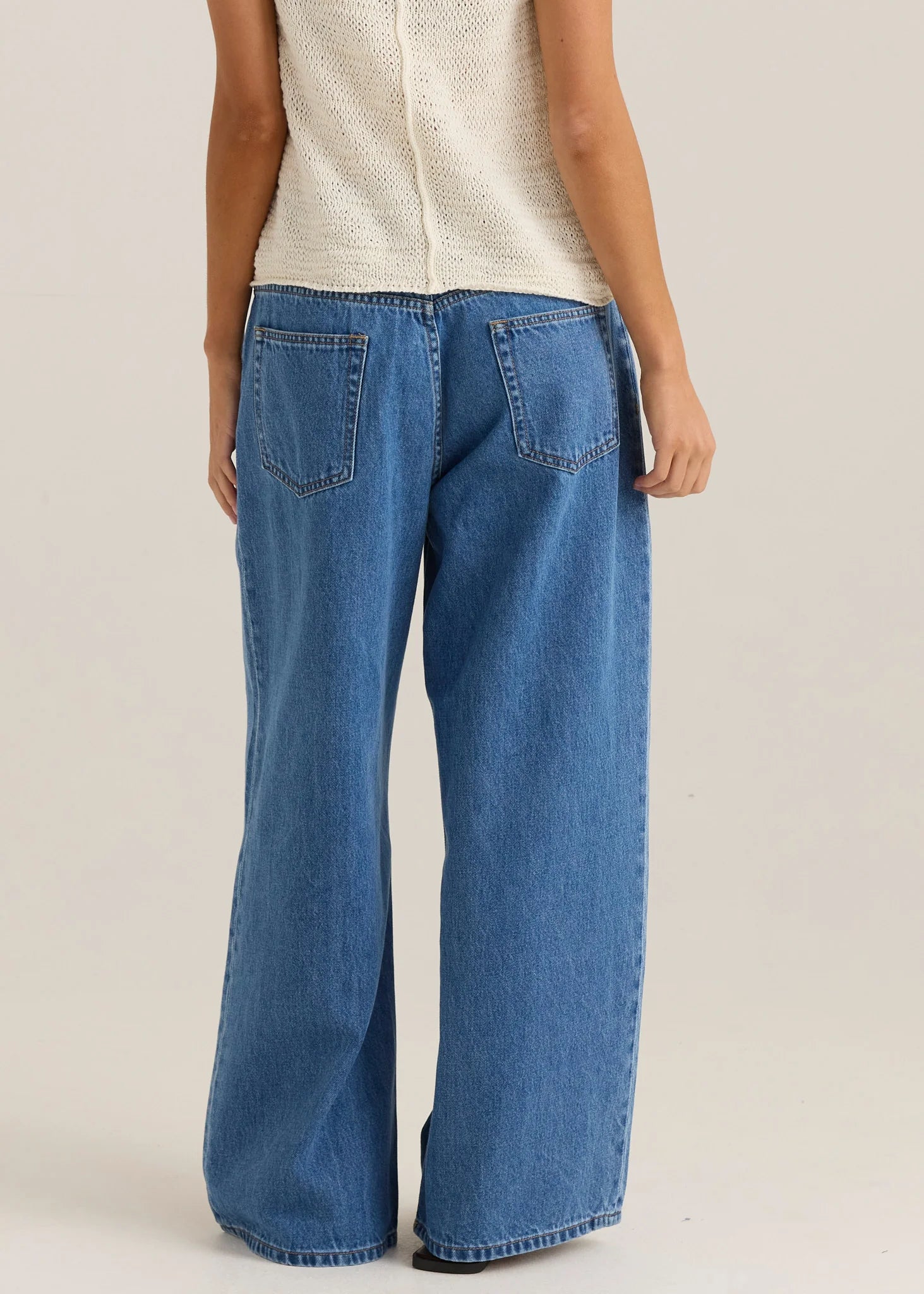 Yara Slack Pleat Jean