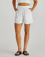 Alani Short White
